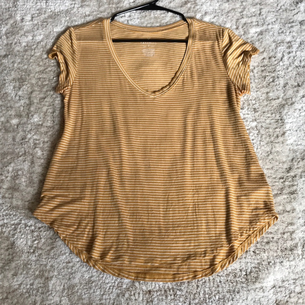 v-neck stripped top